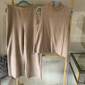 Like new Zara tan knit set. Size large.